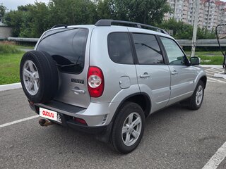 2016 Chevrolet Niva I Рестайлинг, серебристый, 730000 рублей, вид 5