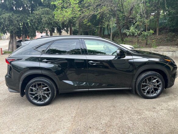 2019 Lexus NX 300 I Рестайлинг, чёрный, 3300000 рублей - вид 4