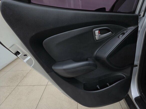 2011 Hyundai ix35 I, серебристый, 1110000 рублей - вид 13