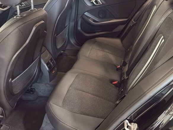 2022 BMW 1 серии 116d III (F40), чёрный, 2890000 рублей - вид 13