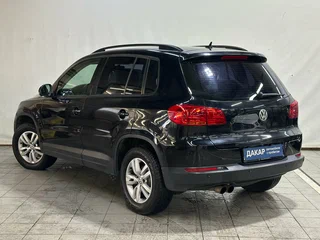 2015 Volkswagen Tiguan I Рестайлинг, чёрный, 1350000 рублей, вид 4