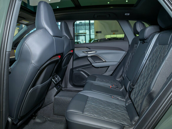 2026 Audi Q5 L III (GU), зелёный, 7199000 рублей - вид 29