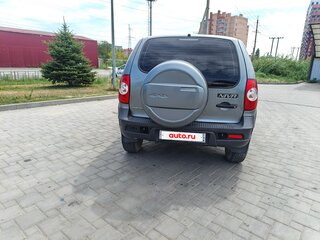 2013 Chevrolet Niva I Рестайлинг, серый, 669000 рублей, вид 4