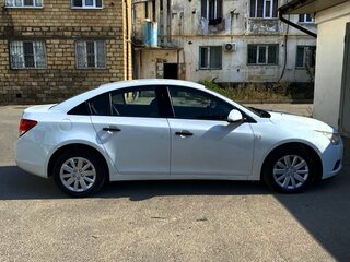 2012 Chevrolet Cruze I, белый, 600000 рублей, вид 4