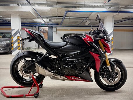 2017 Suzuki GSX-S 1000, чёрный, 780000 рублей, вид 2