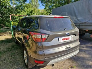 2017 Ford Kuga II Рестайлинг, серый, 2200000 рублей, вид 4
