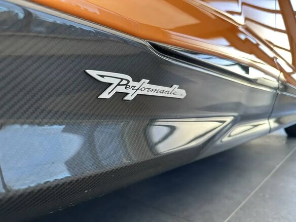 2023 Lamborghini Urus Performante I Рестайлинг, оранжевый, 33990000 рублей - вид 29