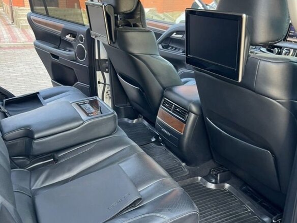 2019 Lexus LX 570 III Рестайлинг 2, белый, 9999999 рублей - вид 9