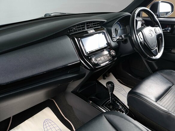 2017 Toyota Corolla Fielder XI (E160, E170, E180) Рестайлинг 1, чёрный - вид 9