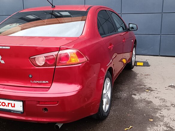 2008 Mitsubishi Lancer X, красный, 400000 рублей - вид 6