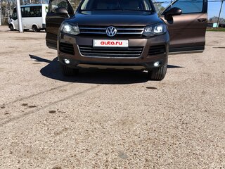 2010 Volkswagen Touareg II, коричневый, 1925000 рублей, вид 2
