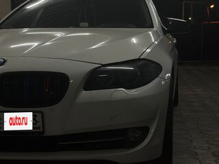2010 BMW 5 серии 528i VI (F10/F11/F07), белый, 1300000 рублей, вид 2