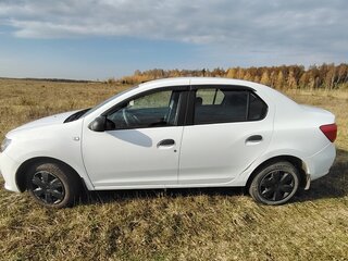 2015 Renault Logan II, белый, 680000 рублей, вид 4