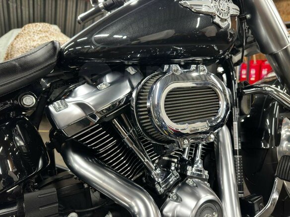 2017 Harley-Davidson Fat Boy, чёрный, 1860000 рублей - вид 22