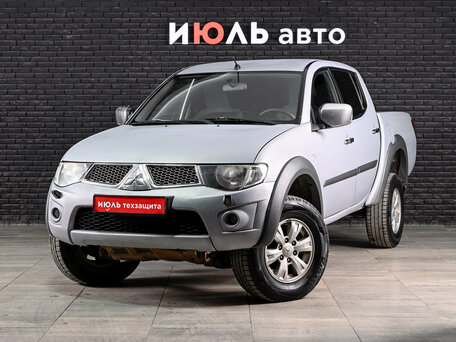 Mitsubishi L200 IV