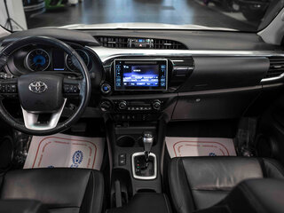 2018 Toyota Hilux VIII, белый, 3899999 рублей, вид 3