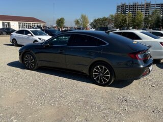 2020 Hyundai Sonata VIII (DN8), серый, 1600000 рублей, вид 3