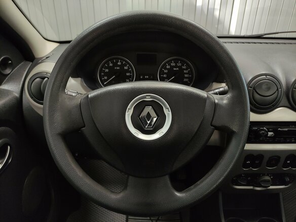 2011 Renault Logan I Рестайлинг, красный, 390000 рублей - вид 6