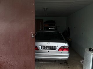 1997 Mercedes-Benz E-Класс 280 II (W210, S210), серебристый, 625000 рублей, вид 3