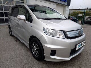 2014 Honda Freed Spike I Рестайлинг, серый, 960000 рублей, вид 3