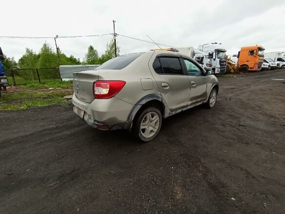 2021 Renault Logan Stepway II Рестайлинг, серый, 1097000 рублей - вид 3