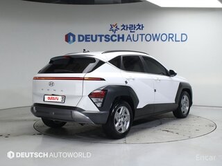 2023 Hyundai Kona II (SX2), белый, 2440000 рублей, вид 3