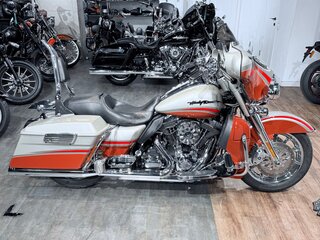 2009 Harley-Davidson CVO Street Glide, оранжевый, 1299000 рублей, вид 3