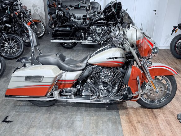 2009 Harley-Davidson CVO Street Glide, оранжевый, 1299000 рублей - вид 2
