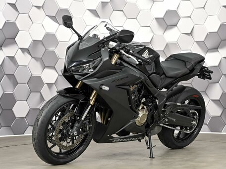2022 Honda CBR 650R, чёрный, 899000 рублей, вид 2