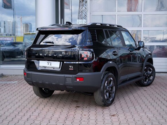 2026 Jetour T1, чёрный, 4199900 рублей - вид 3