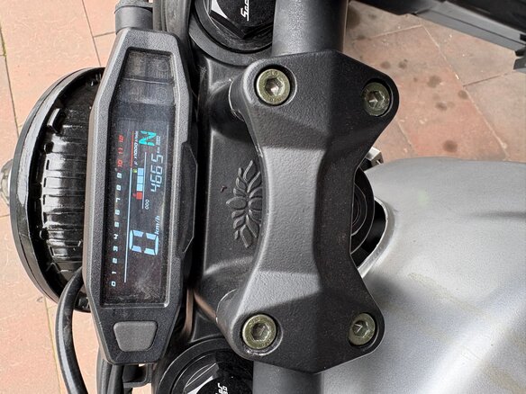 2025 Fuego Scrambler 3.0, серый, 180000 рублей - вид 4