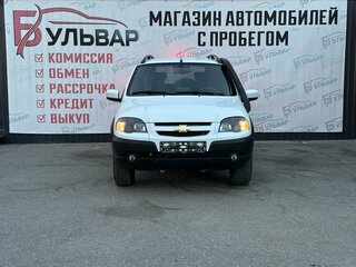 2018 Chevrolet Niva I Рестайлинг, белый, 890000 рублей, вид 2