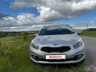 2014 Kia Ceed II, серебристый, 800000 рублей, вид 2