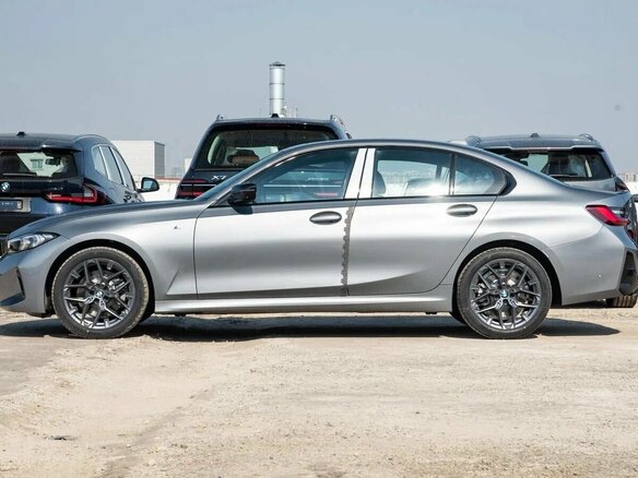 2025 BMW 3 серии 330i VII (G2x) Рестайлинг 2, серебристый, 5668000 рублей - вид 4