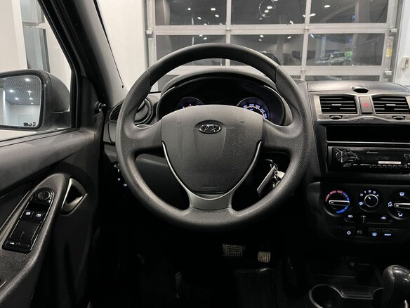2019 Lada (ВАЗ) Granta I Рестайлинг, белый, 725000 рублей - вид 9