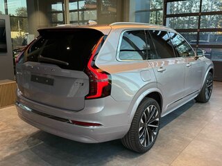 2025 Volvo XC90 B5 II Рестайлинг 2, серебристый, 9990000 рублей, вид 3