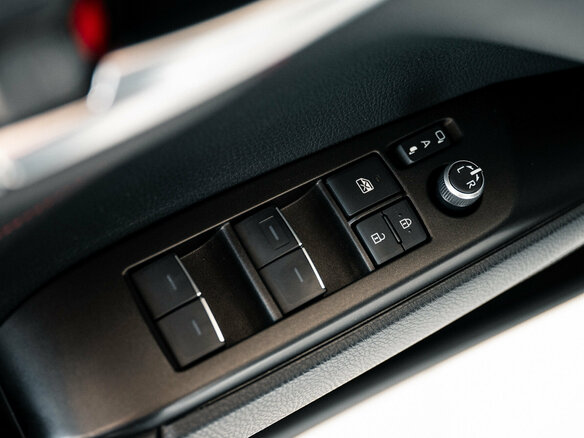 2021 Toyota Camry VIII (XV70) Рестайлинг, белый - вид 33