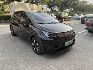 2025 BYD Dolphin 45.12 kWh I Рестайлинг, чёрный, 1330000 рублей, вид 3