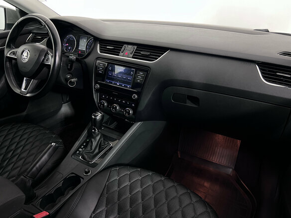 2017 Skoda Octavia III (A7) Рестайлинг, бежевый - вид 8