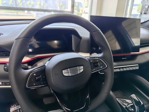 2026 Geely Coolray I Рестайлинг 2, фиолетовый, 2964990 рублей - вид 9