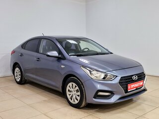 2017 Hyundai Solaris II, серый, 940000 рублей, вид 3