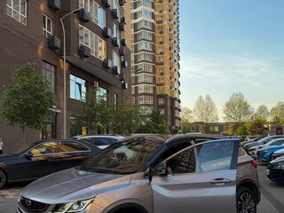 2020 Geely Coolray I, серебристый, 1800000 рублей, вид 2
