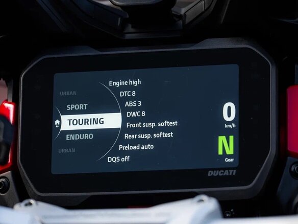 2021 Ducati Multistrada V4, красный, 1290000 рублей - вид 22