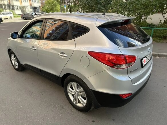 2011 Hyundai ix35 I, серый, 1135000 рублей - вид 5