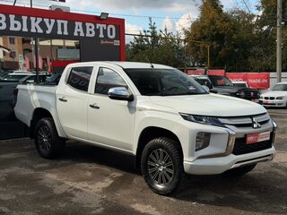 2021 Mitsubishi L200 V Рестайлинг, белый, 2480000 рублей, вид 2