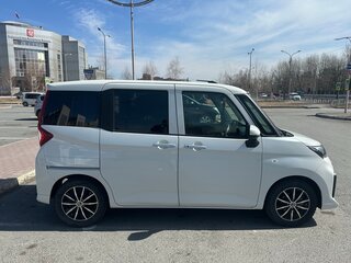 2022 Toyota Roomy I Рестайлинг, белый, 999000 рублей, вид 3