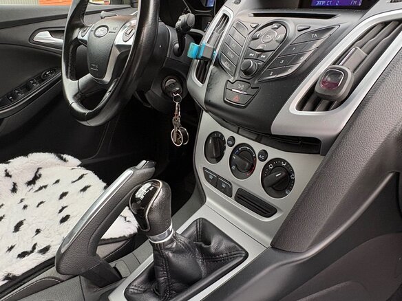 2011 Ford Focus III, синий - вид 12