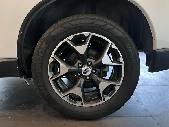 2015 Subaru Forester IV Рестайлинг, белый, 1425000 рублей - вид 19