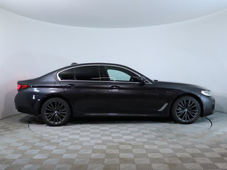 2020 BMW 5 серии 540i xDrive VII (G30/G31/G38) Рестайлинг, серый, 5790214 рублей, вид 4