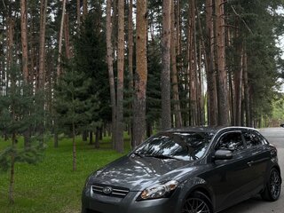 2010 Kia Ceed I Рестайлинг, серебристый, 600000 рублей, вид 1